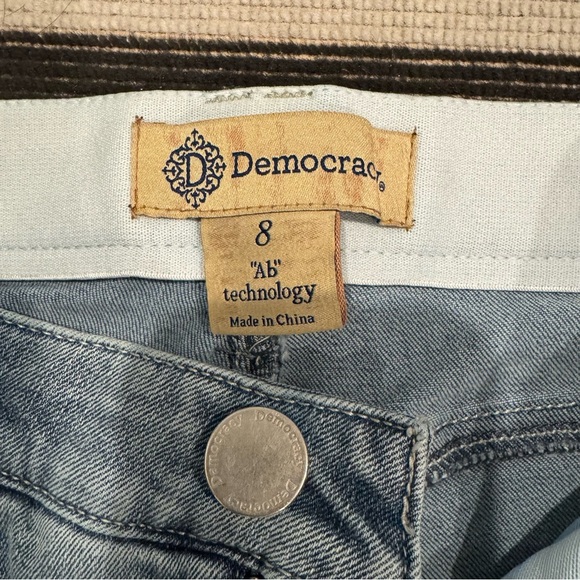 Democracy Blue Ankle Cropped Jeans with Distressing - Picture 3 of 4